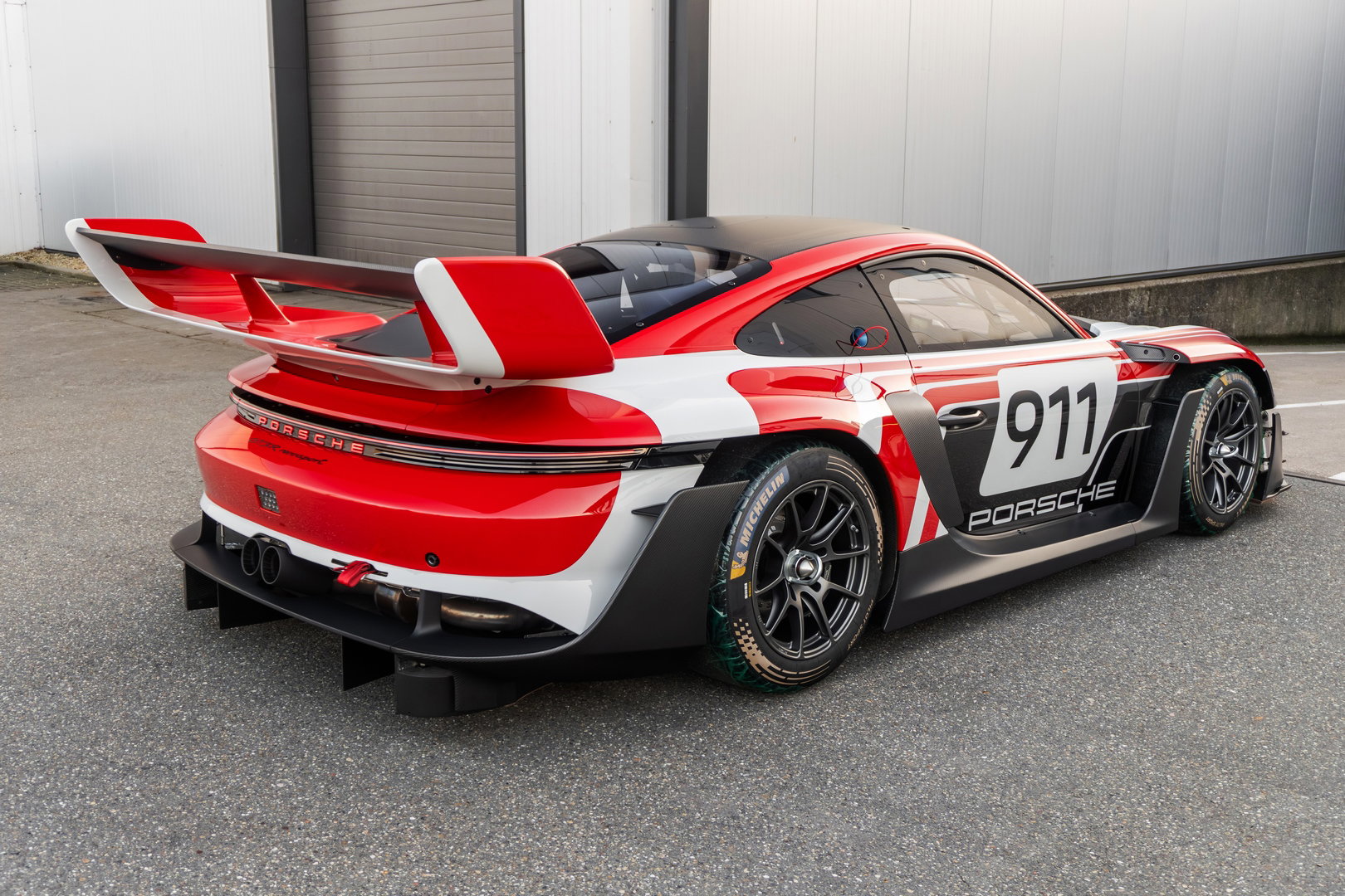 Porsche 911 (992) GT3 R rennsport