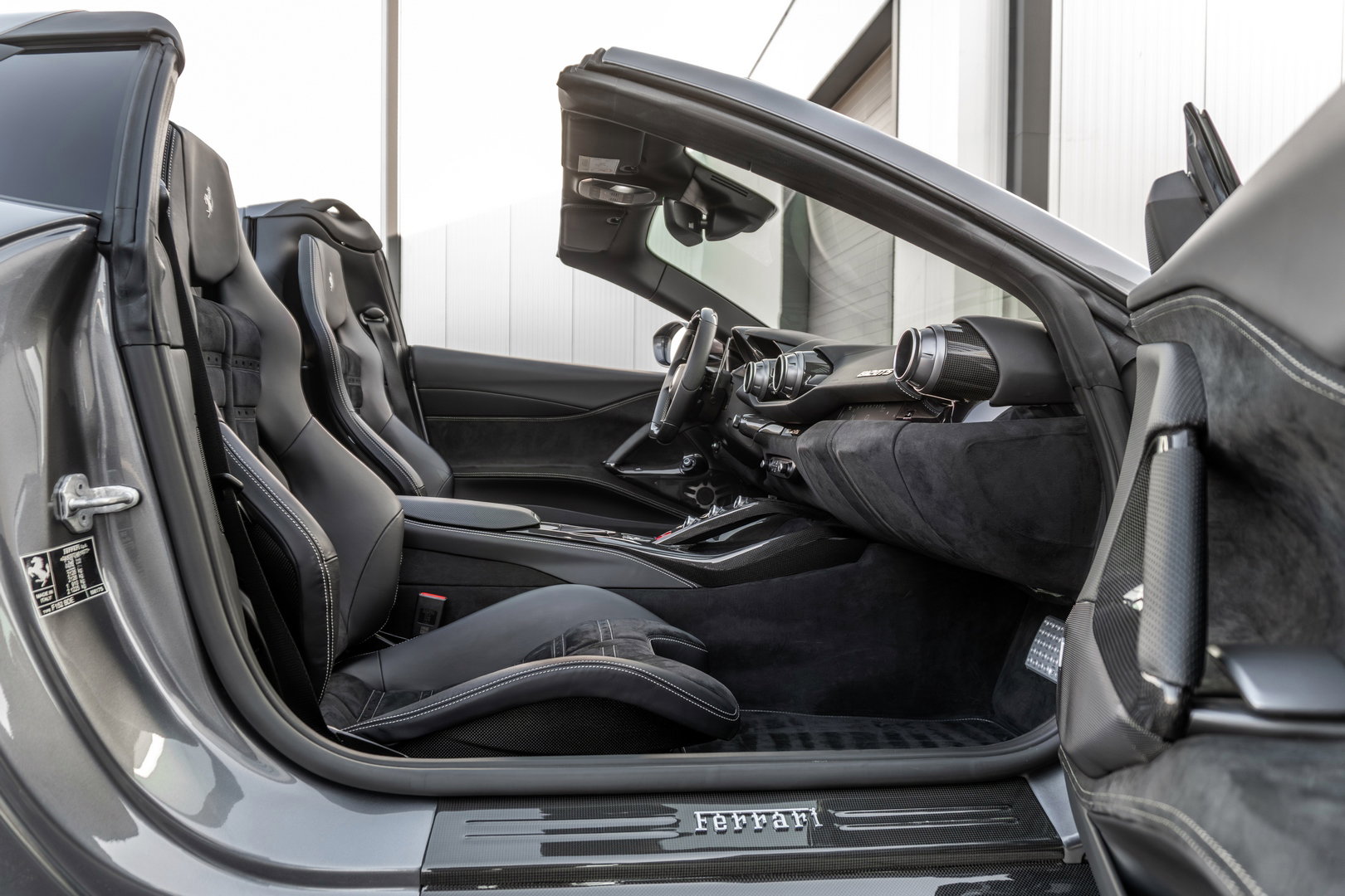 Ferrari 812 GTS
