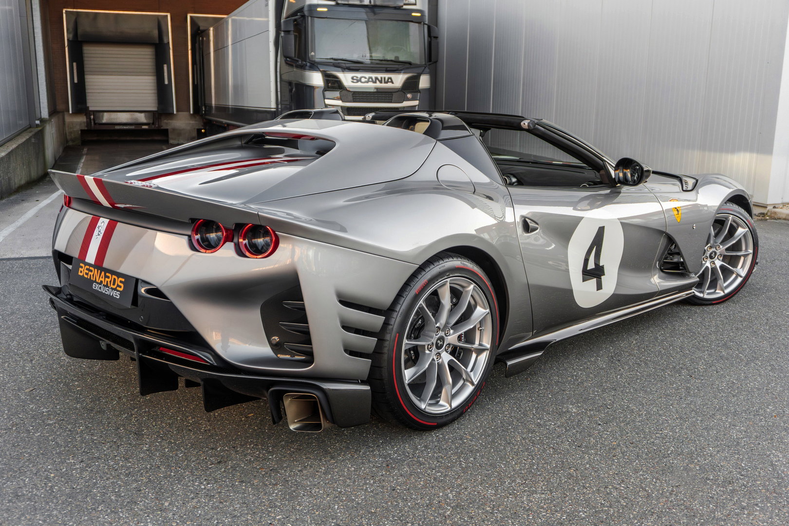 Ferrari 812 Competizione Aperta