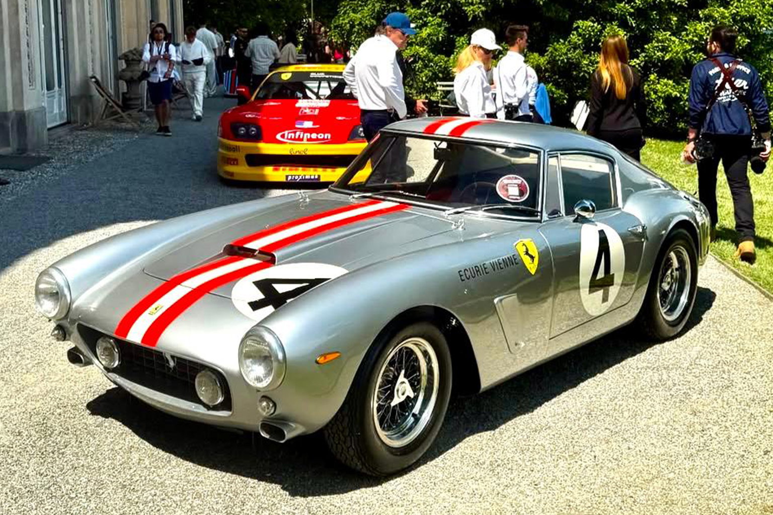 Ferrari 812 Competizione Aperta