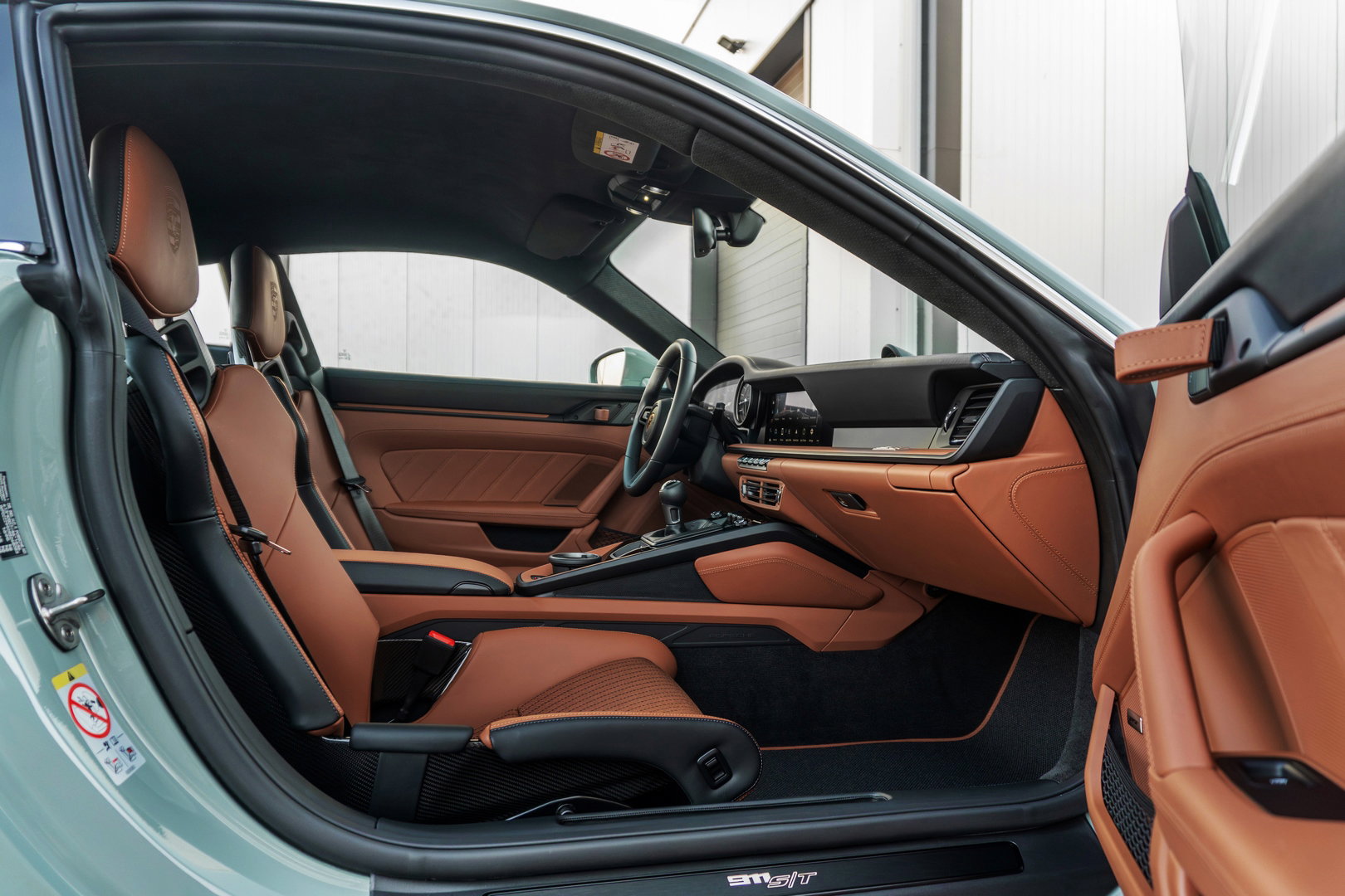 Porsche 911 (992) S/T