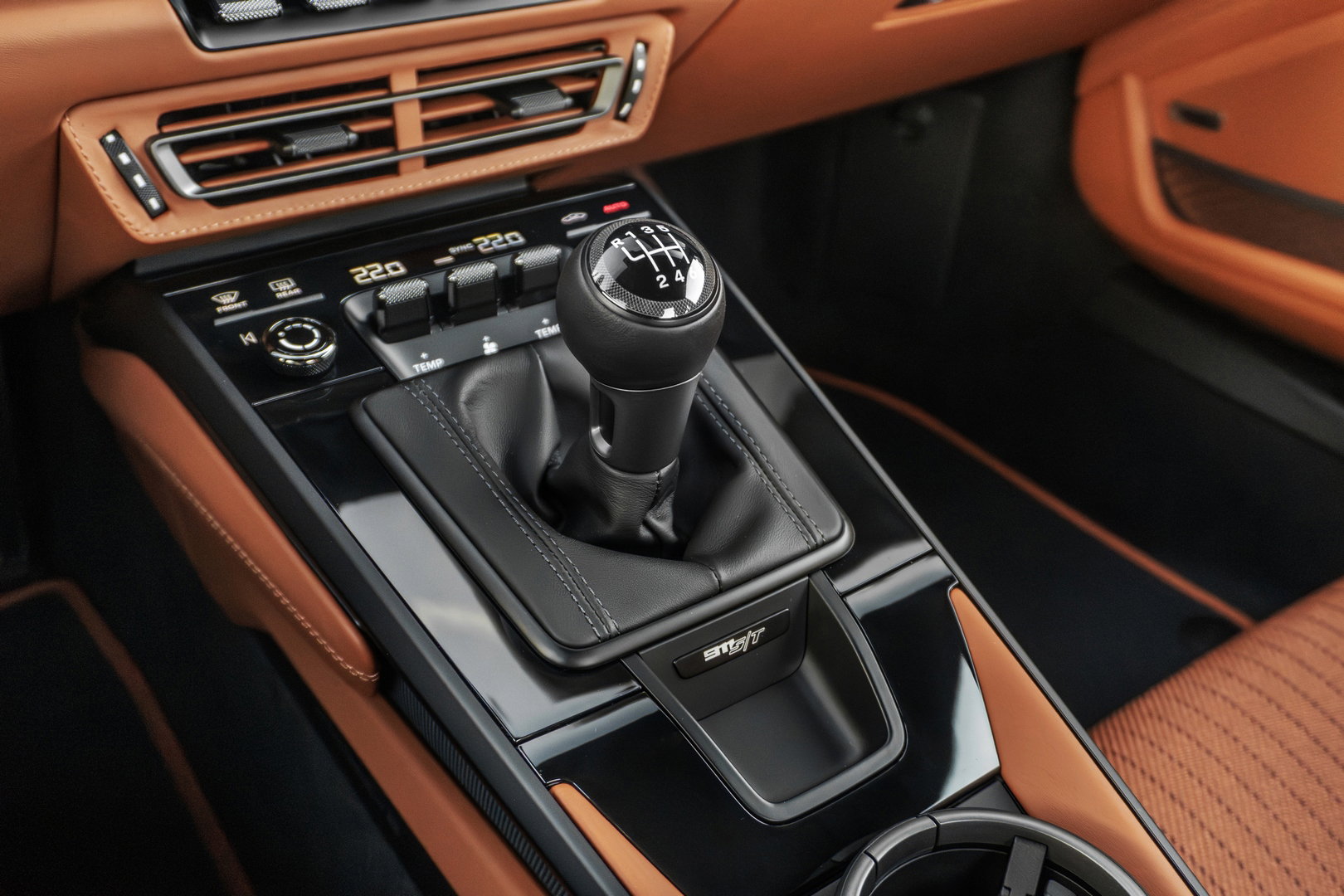 Porsche 911 (992) S/T