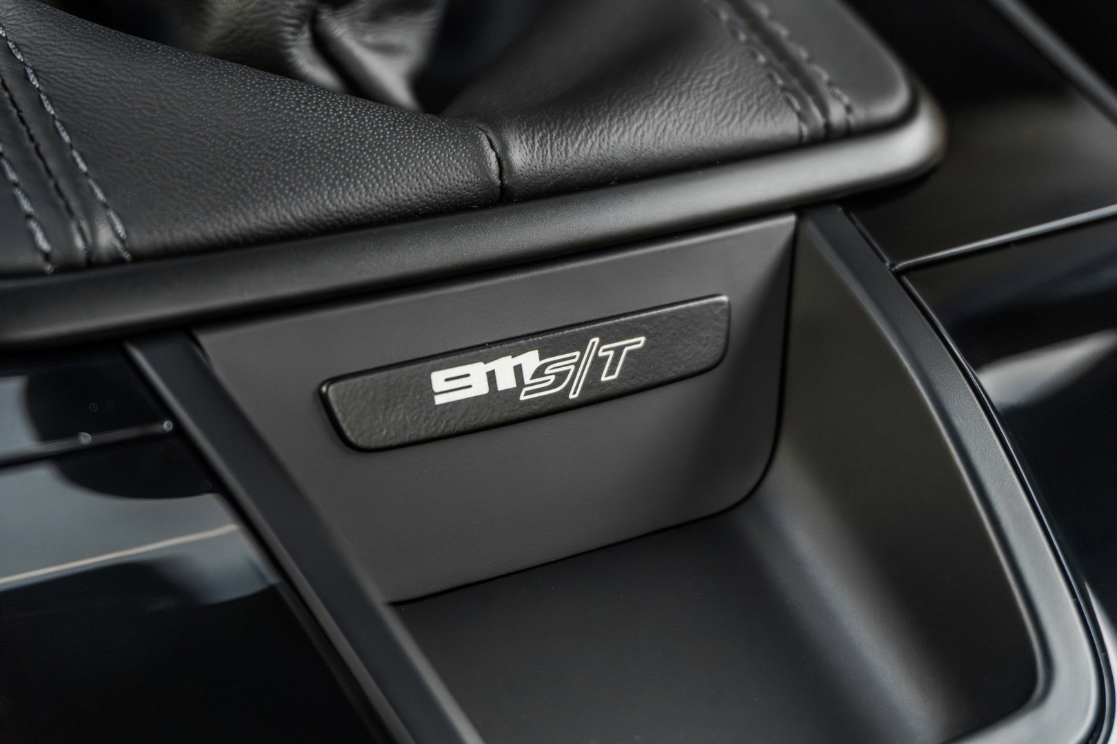 Porsche 911 (992) S/T