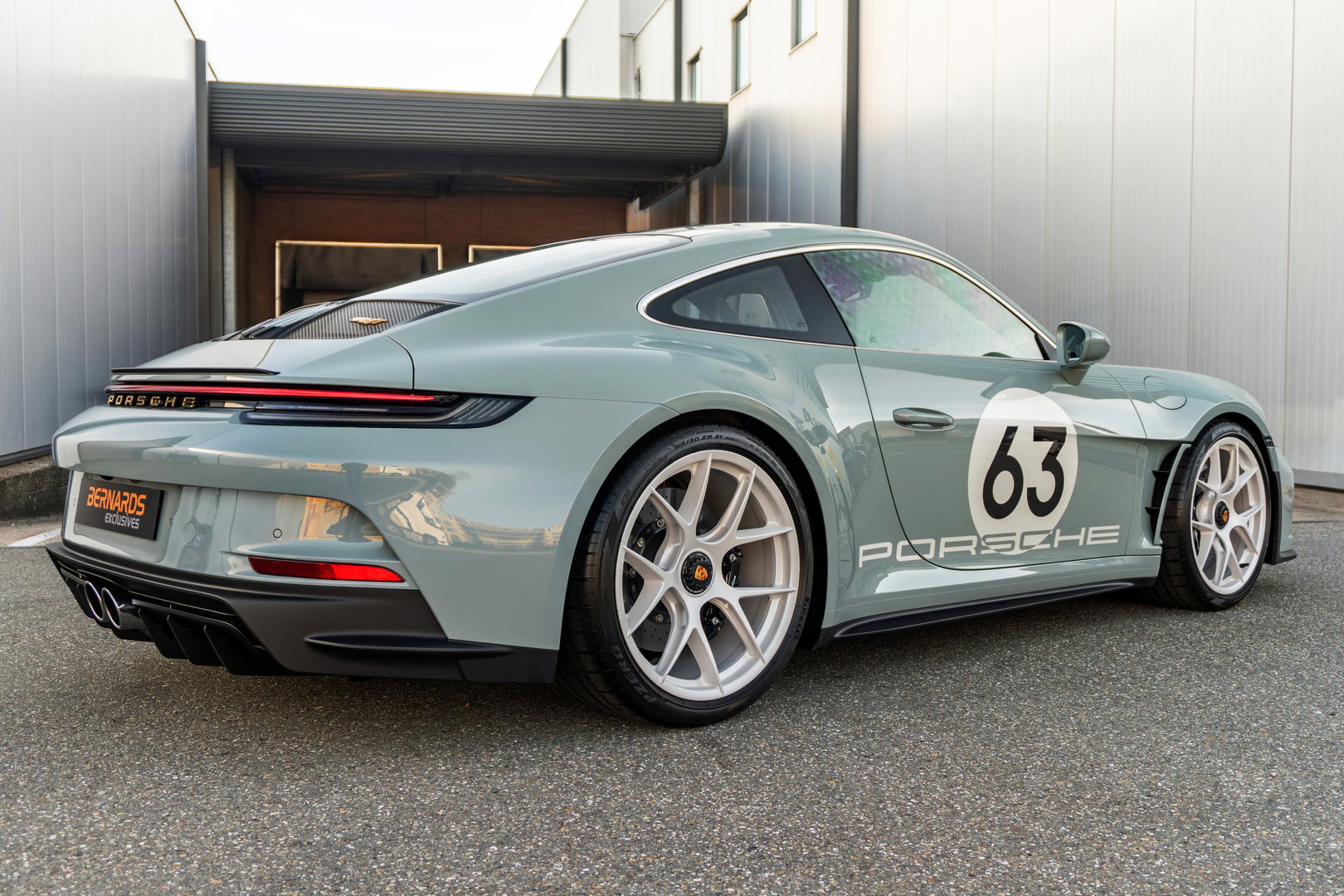 Porsche 911 (992) S/T