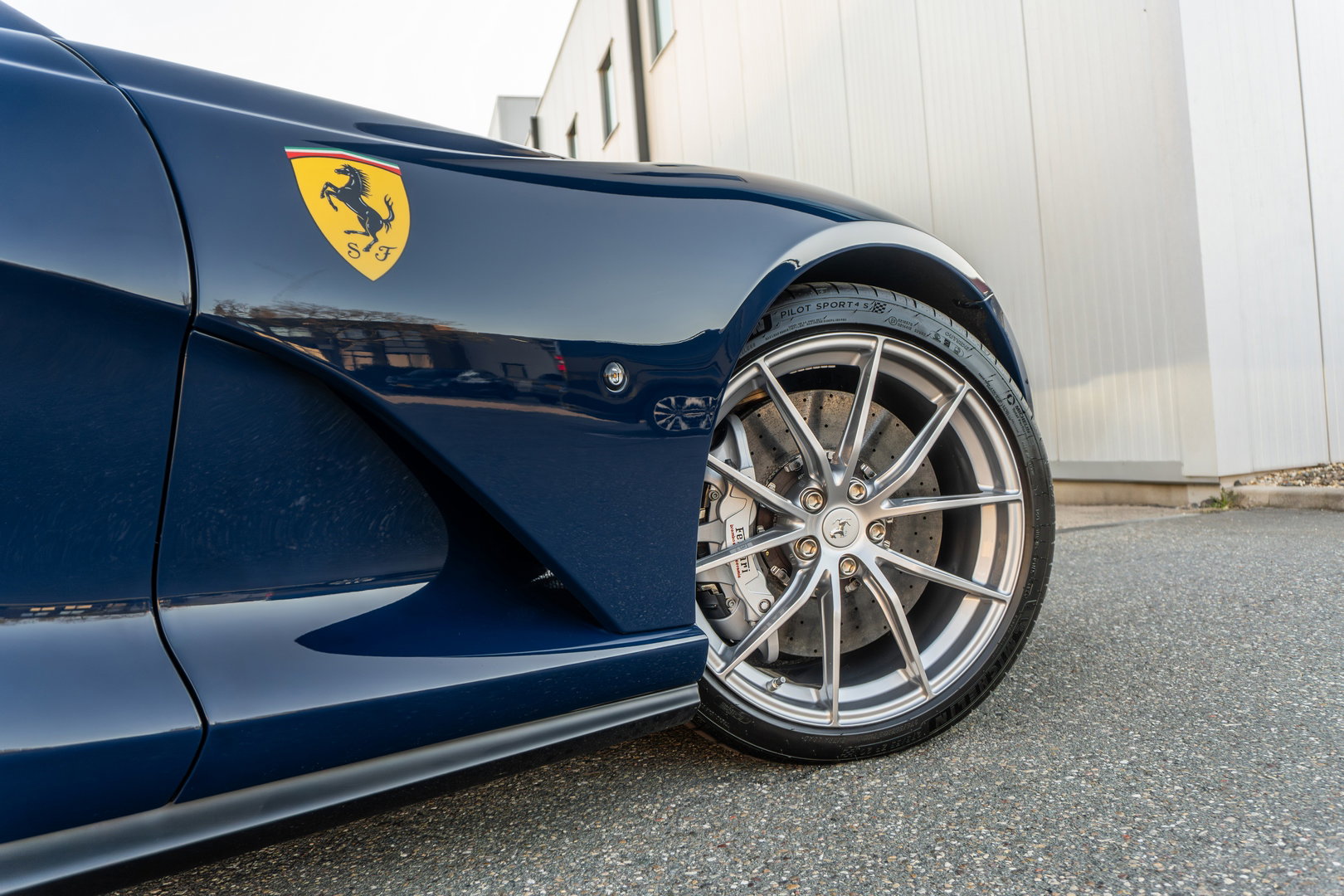 Ferrari 812 GTS