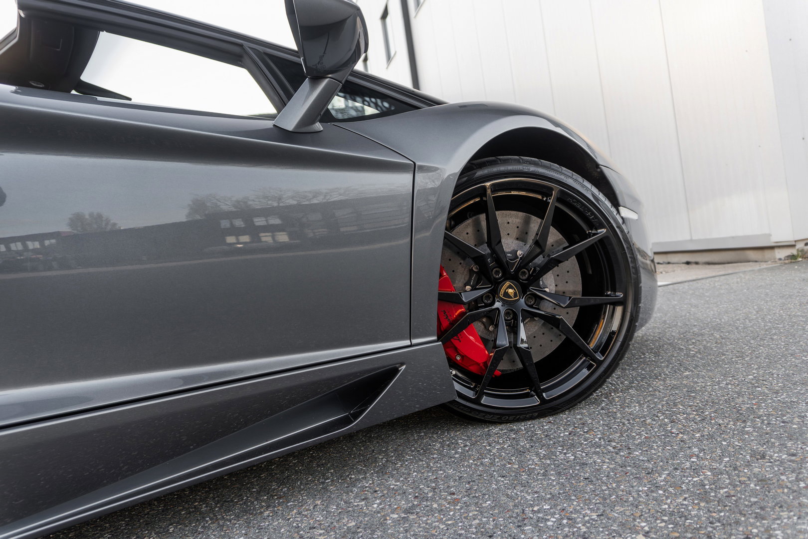 Lamborghini Aventador LP700-4