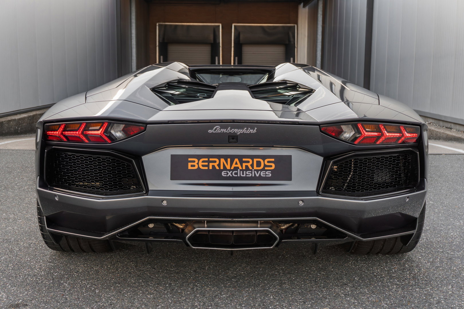 Lamborghini Aventador LP700-4