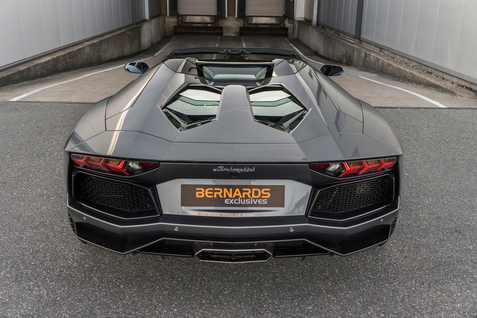 Lamborghini Aventador LP700-4
