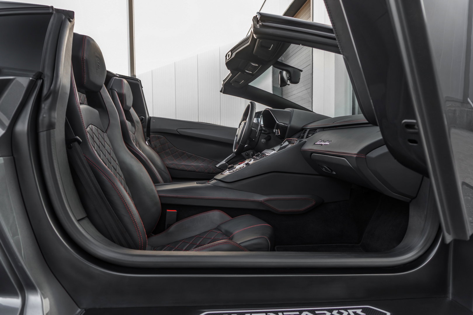 Lamborghini Aventador LP700-4