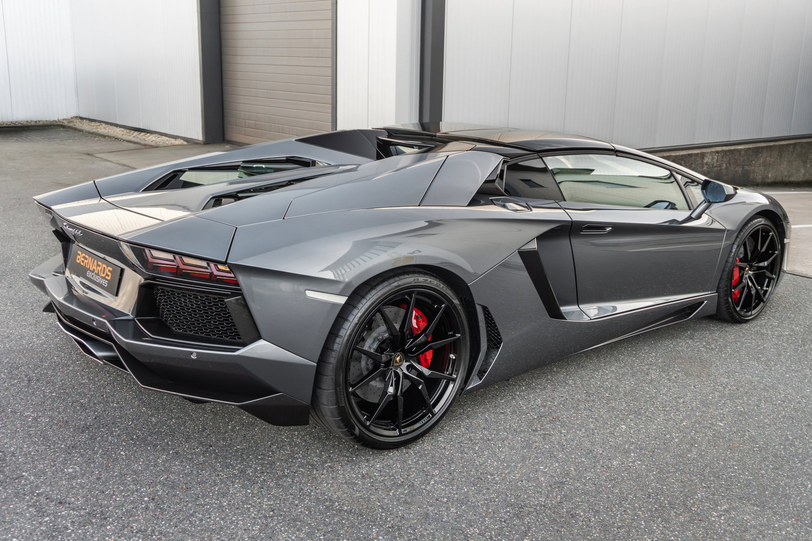Lamborghini Aventador LP700-4