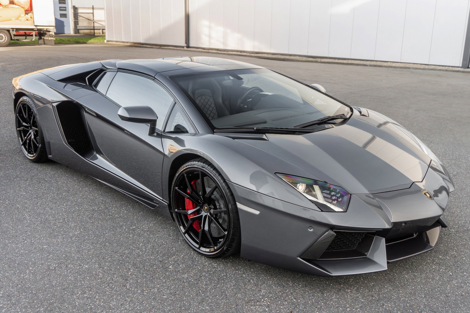 Lamborghini Aventador LP700-4