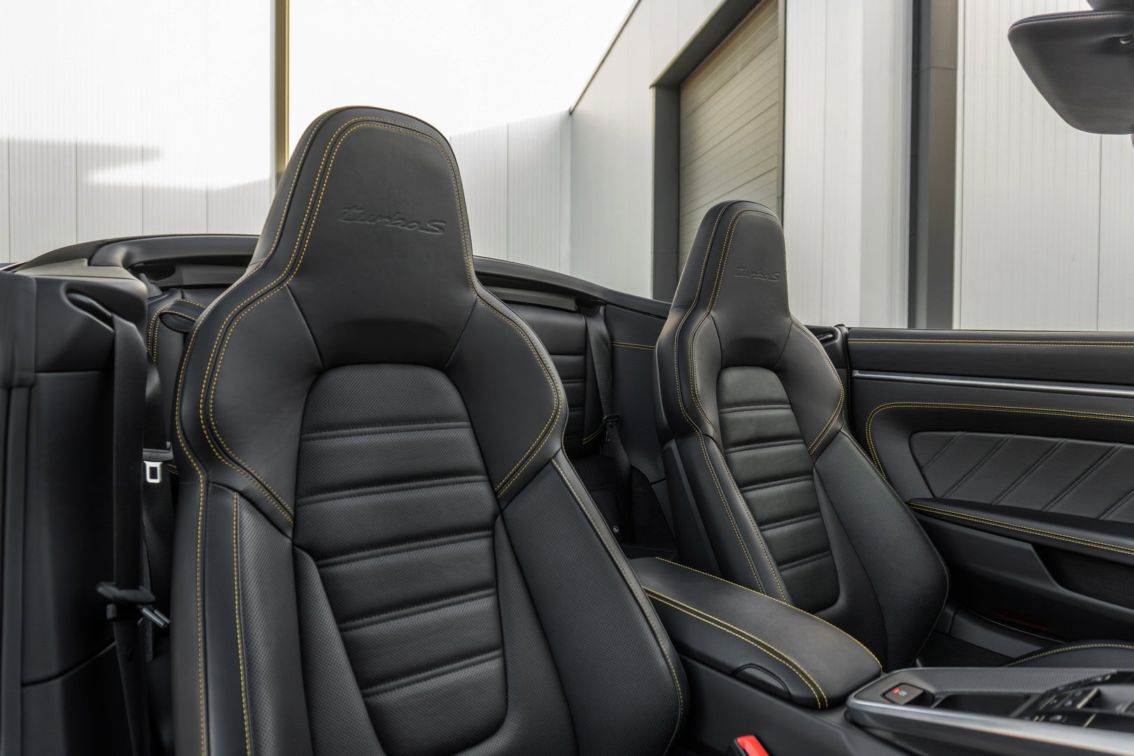Porsche 911 (992) Turbo S Cabriolet