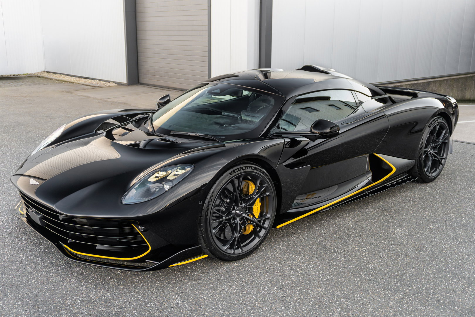 Aston Martin Valhalla