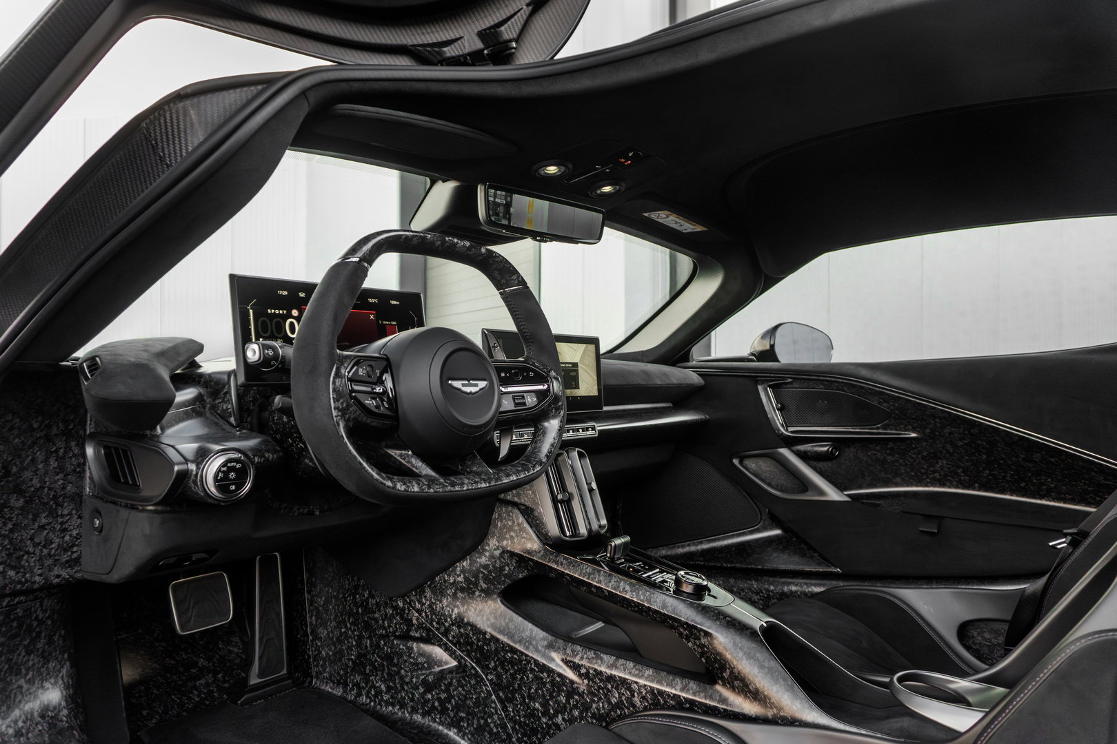 Aston Martin Valhalla