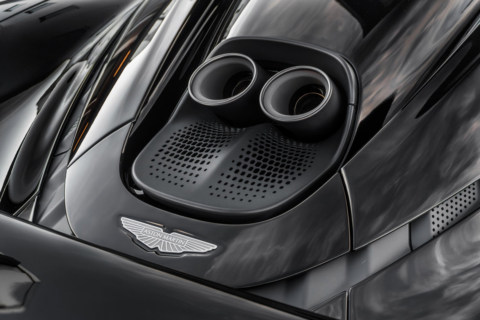 Aston Martin Valhalla