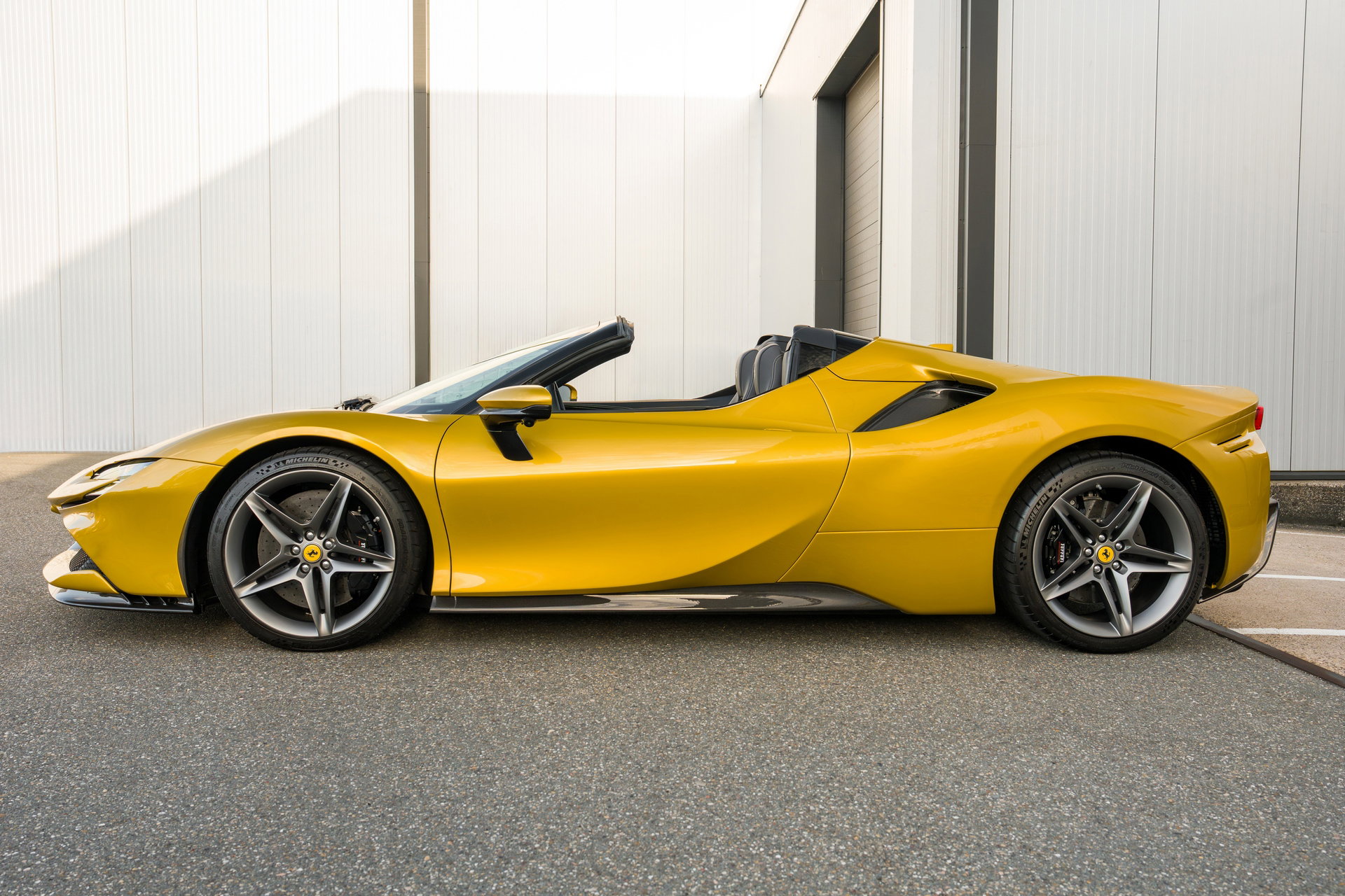 Ferrari SF90 Spider
