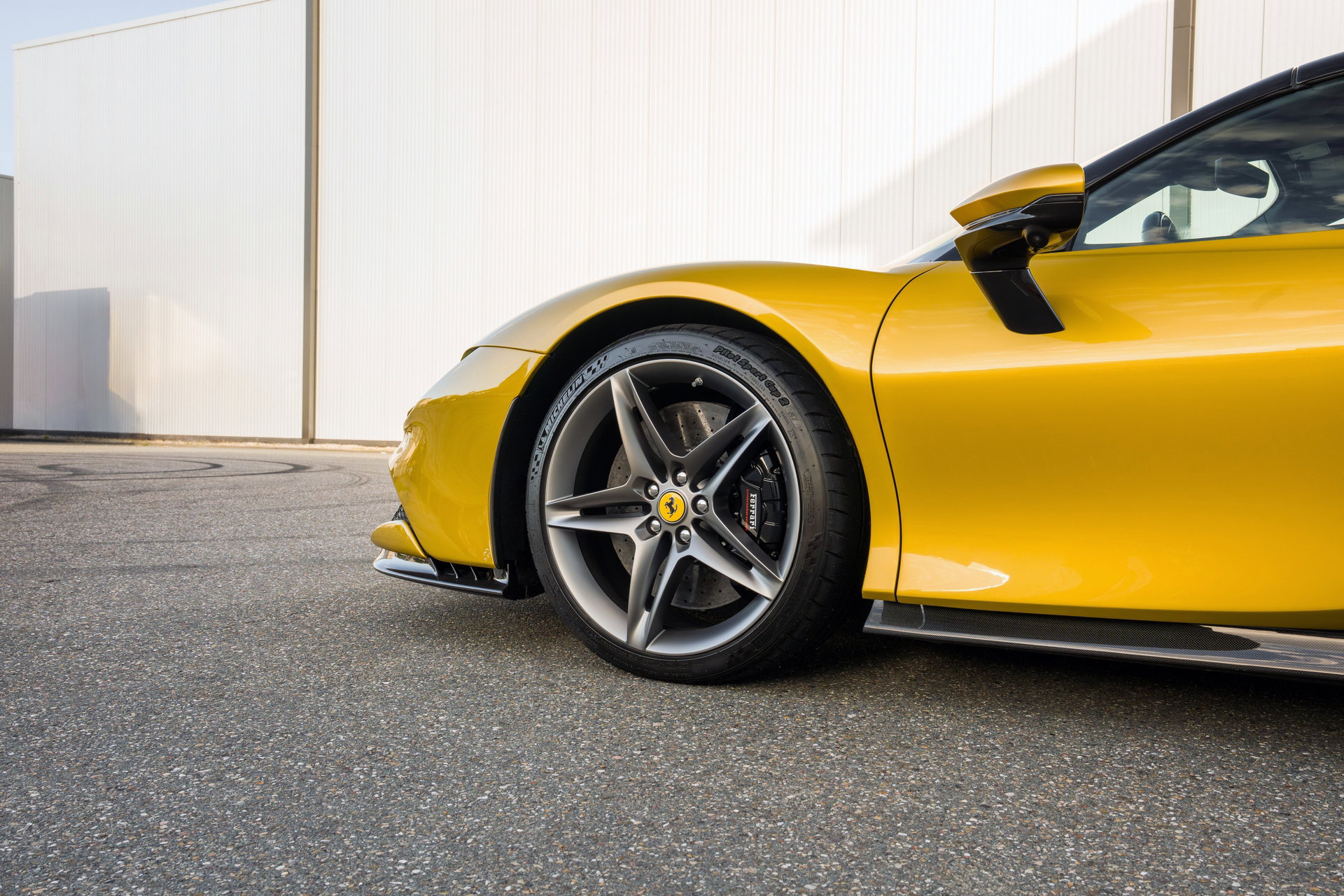 Ferrari SF90 Spider