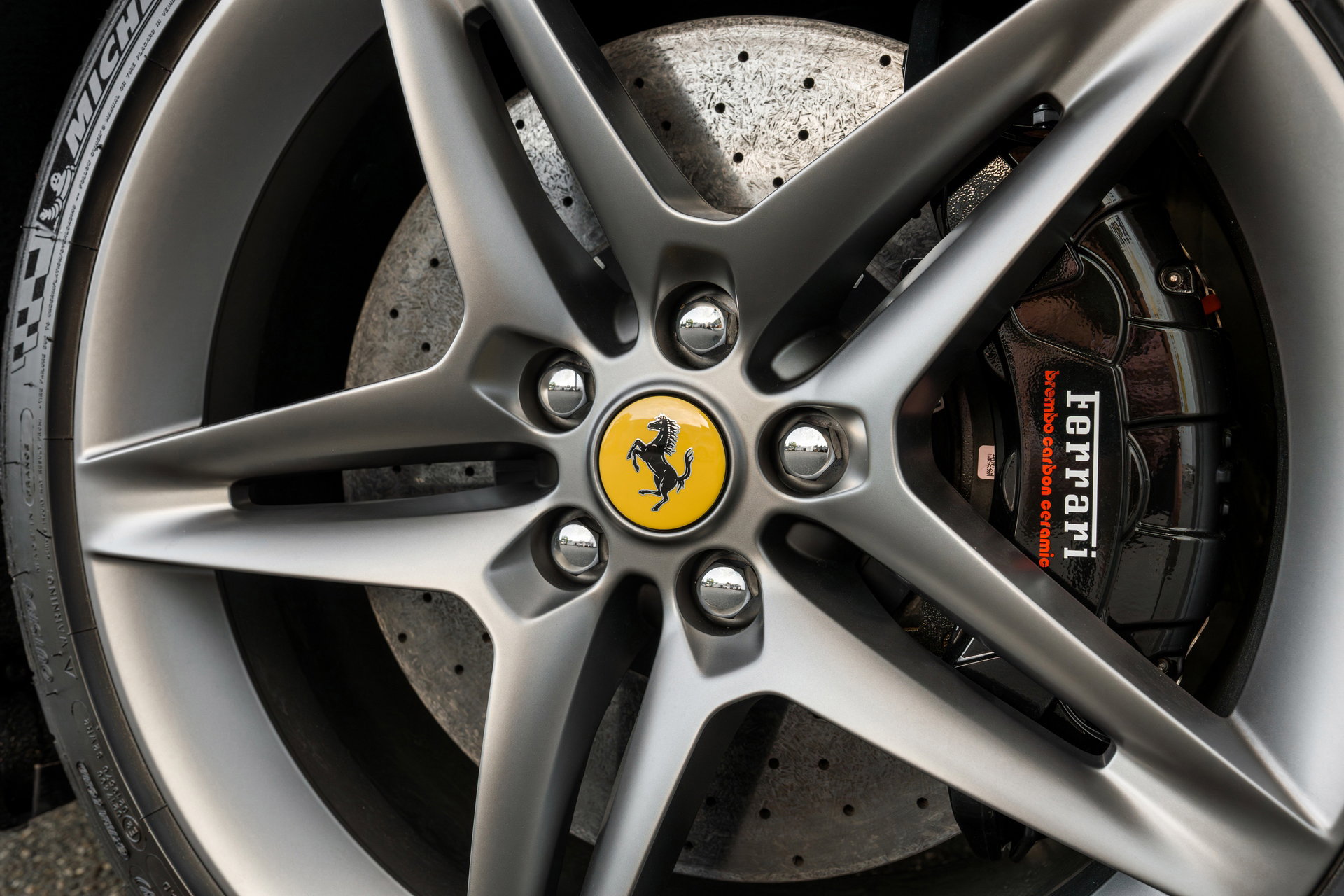 Ferrari SF90 Spider