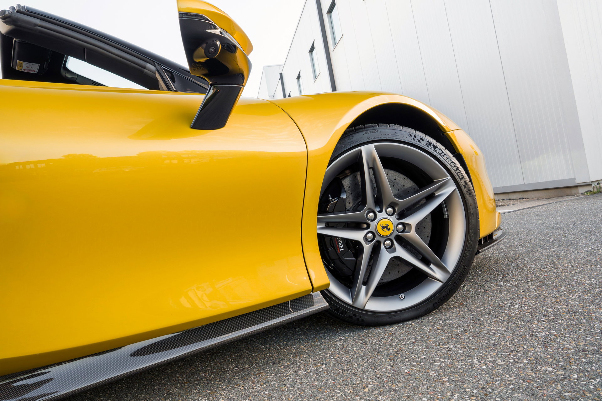 Ferrari SF90 Spider
