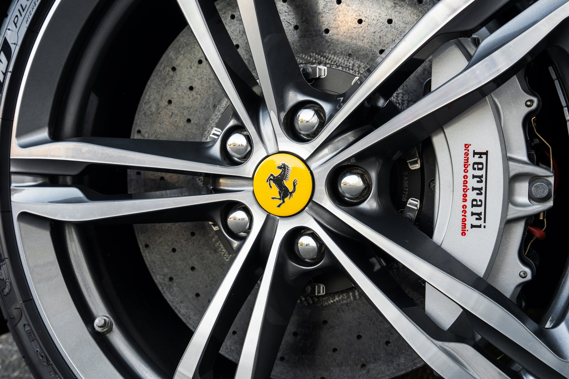 Ferrari GTC4Lusso 6.3 V12