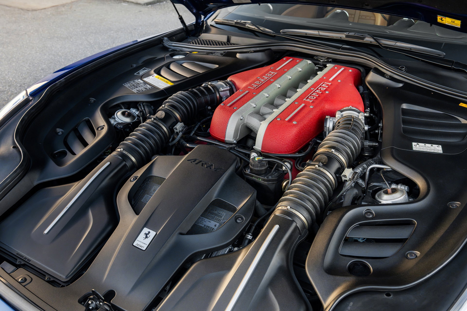 Ferrari GTC4Lusso 6.3 V12