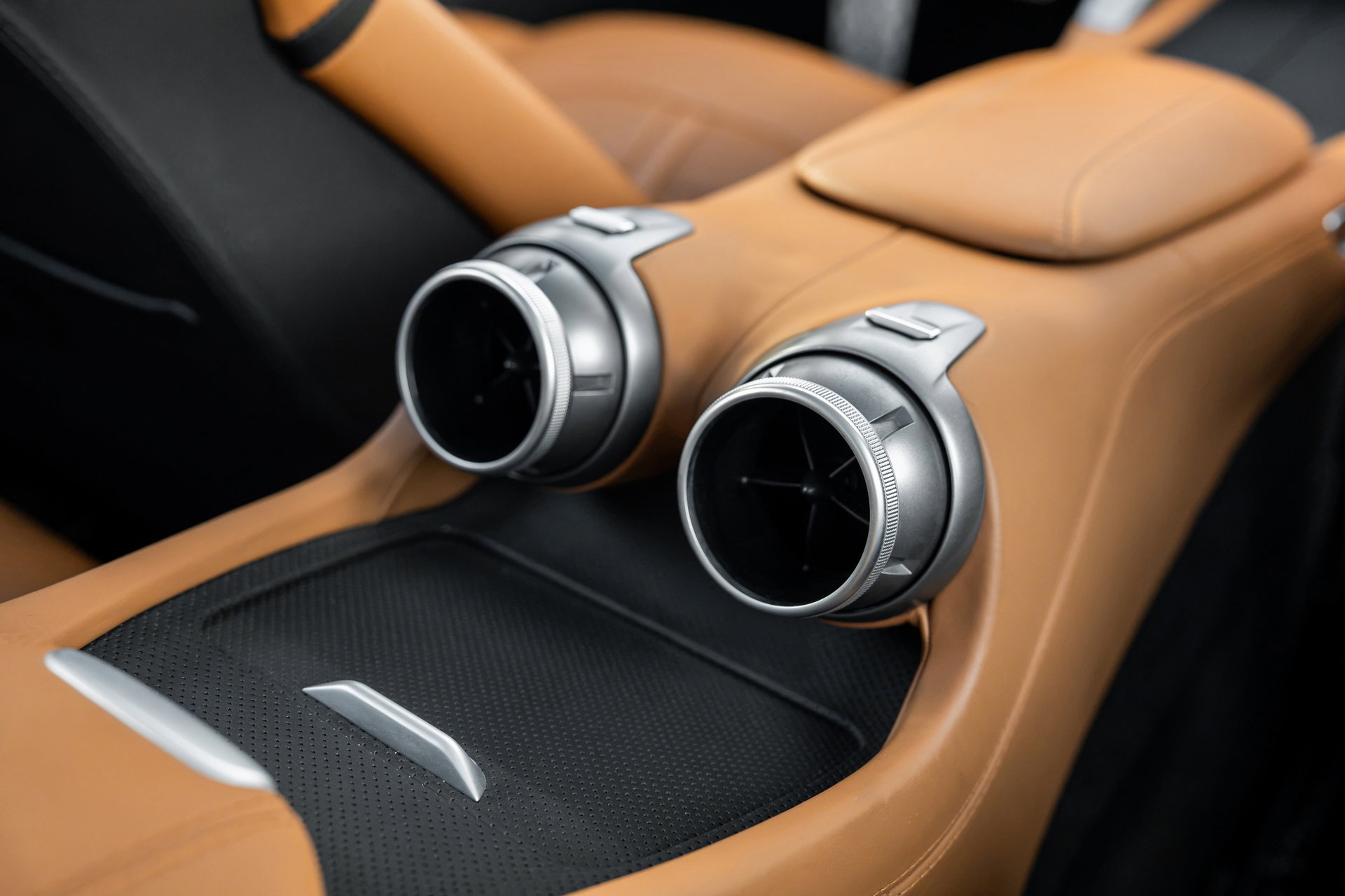 Ferrari GTC4Lusso 6.3 V12