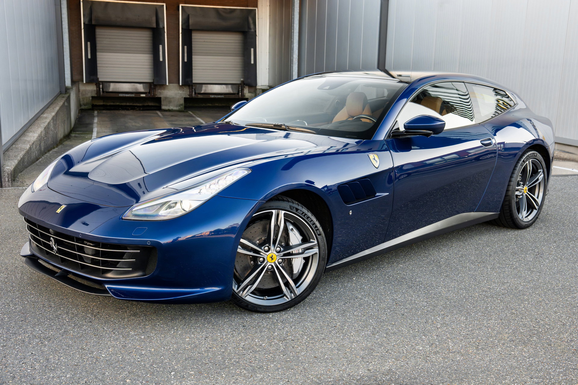 Ferrari GTC4Lusso 6.3 V12