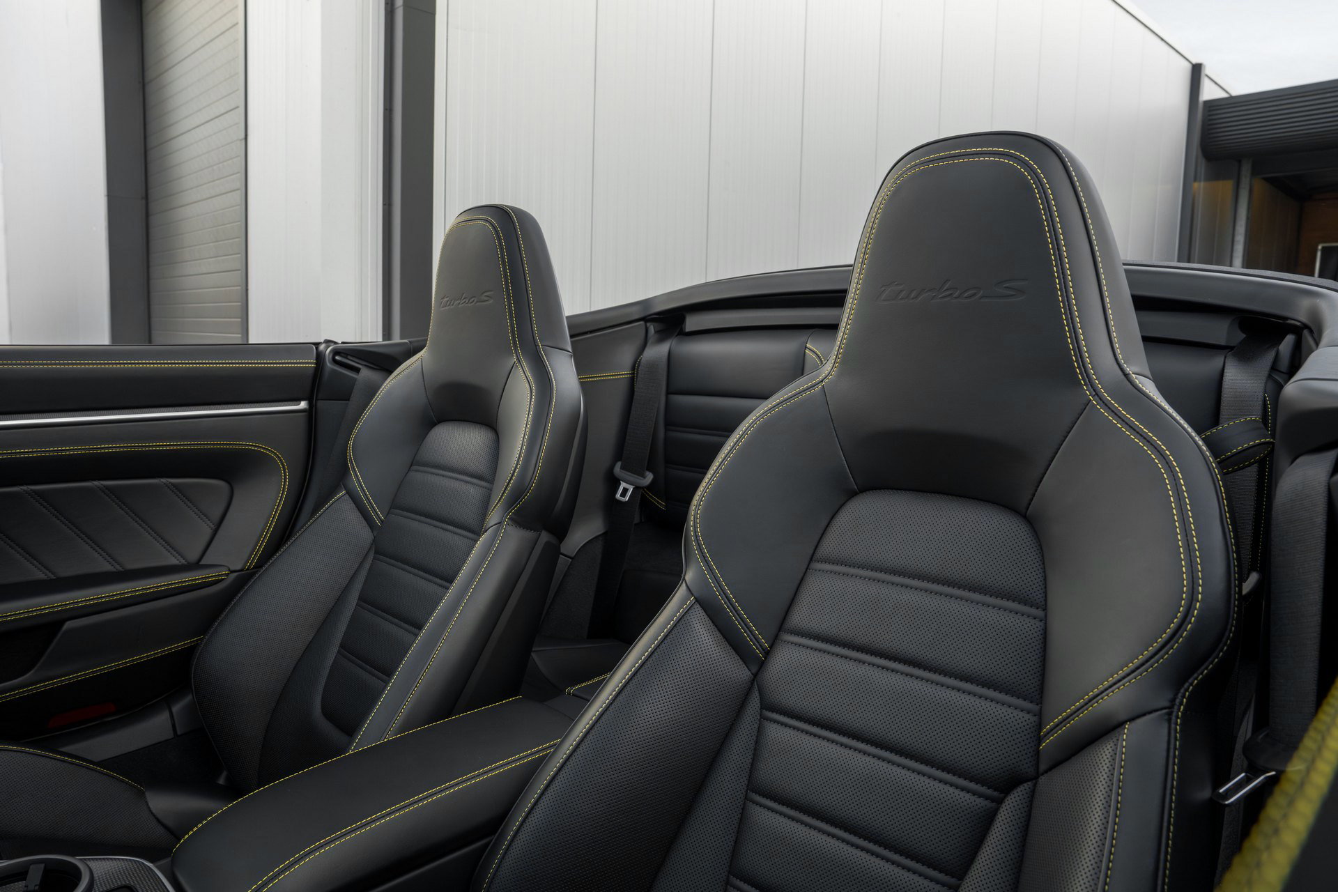 Porsche 911 (992) Turbo S Cabriolet