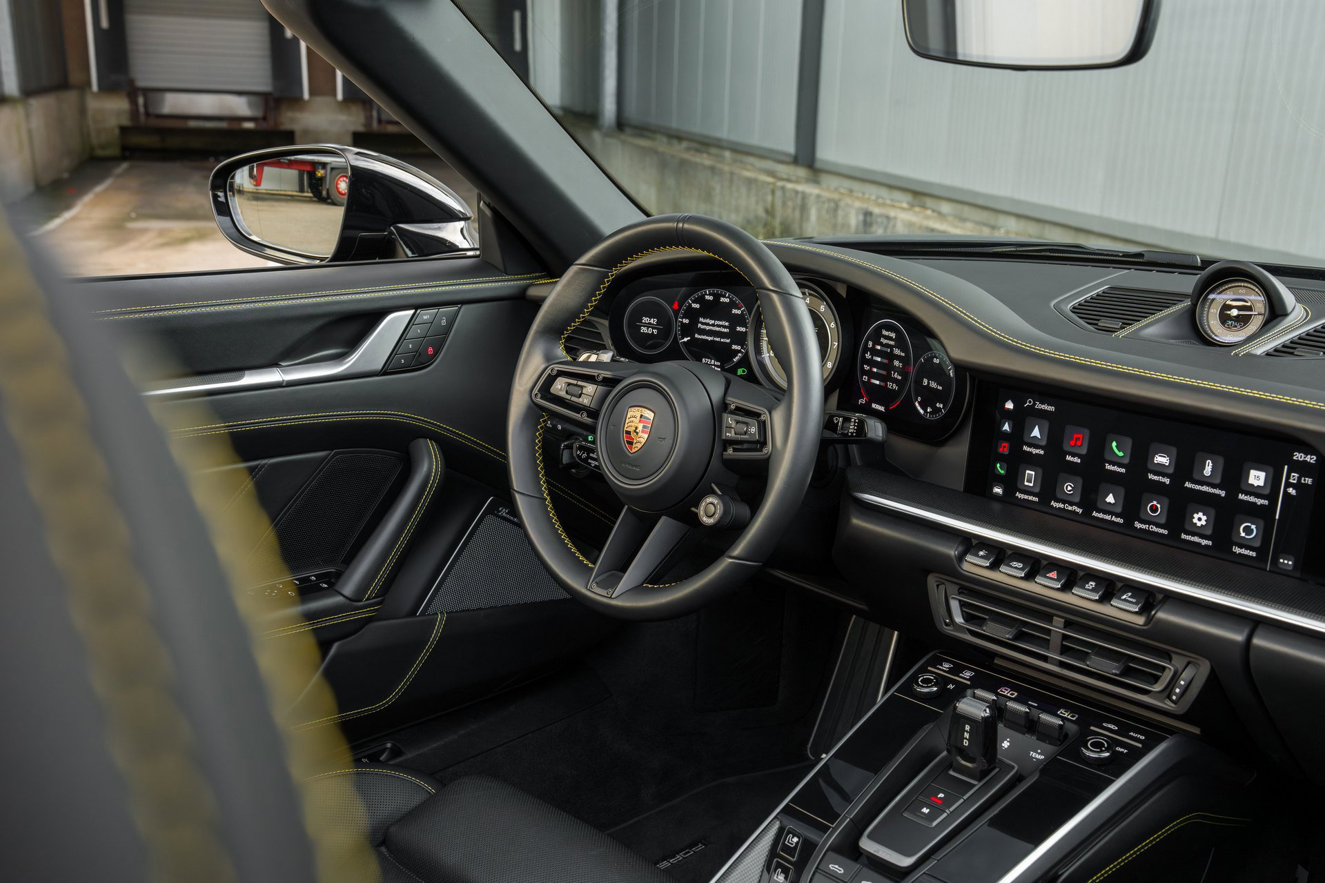 Porsche 911 (992) Turbo S Cabriolet