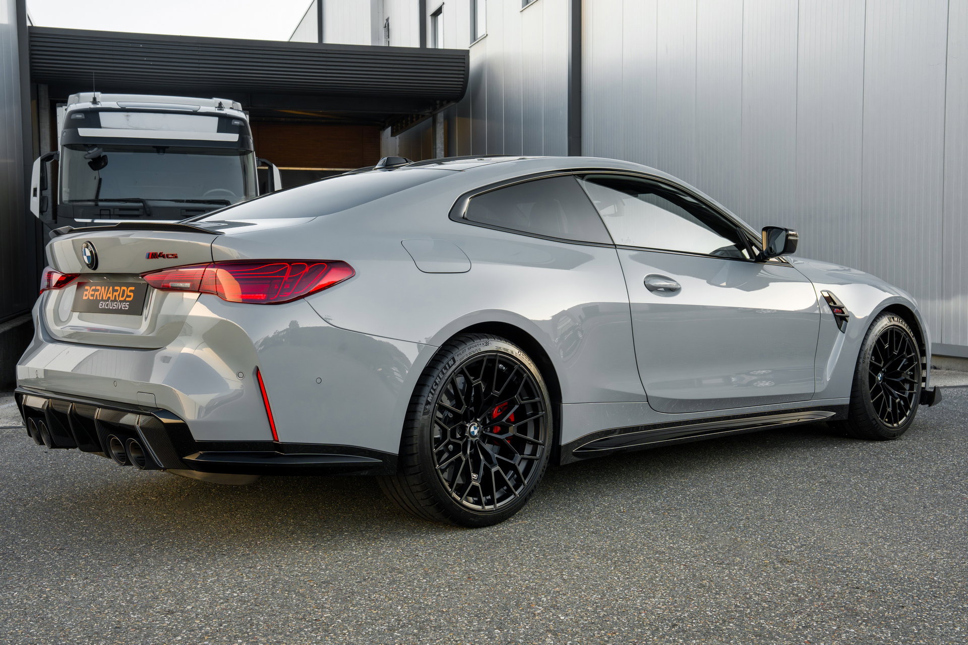 BMW M4 CS