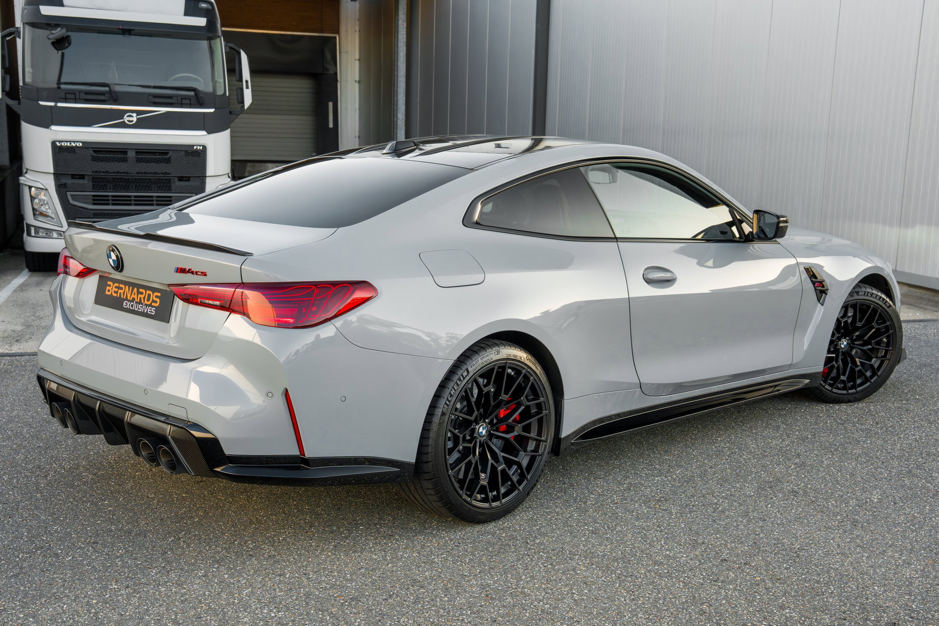 BMW M4 CS