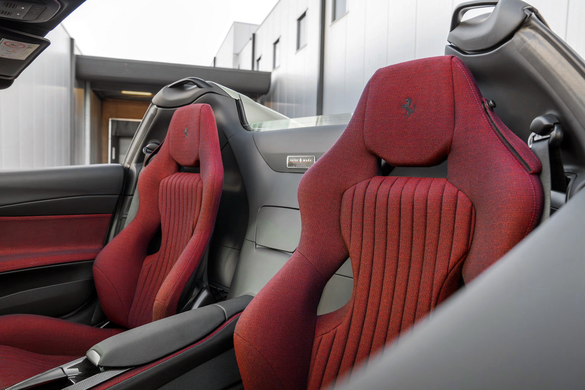 Ferrari 812 GTS
