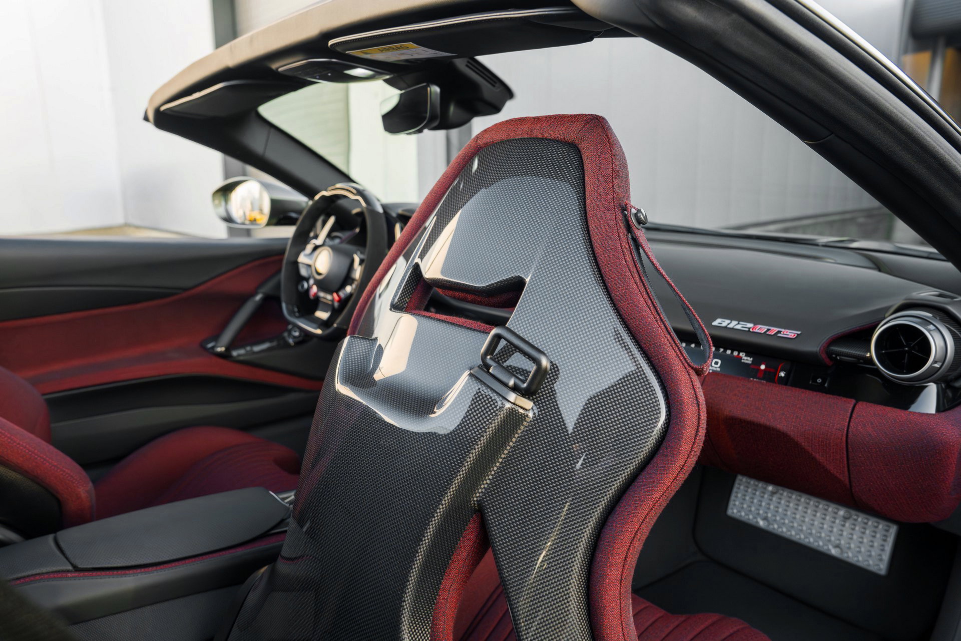 Ferrari 812 GTS