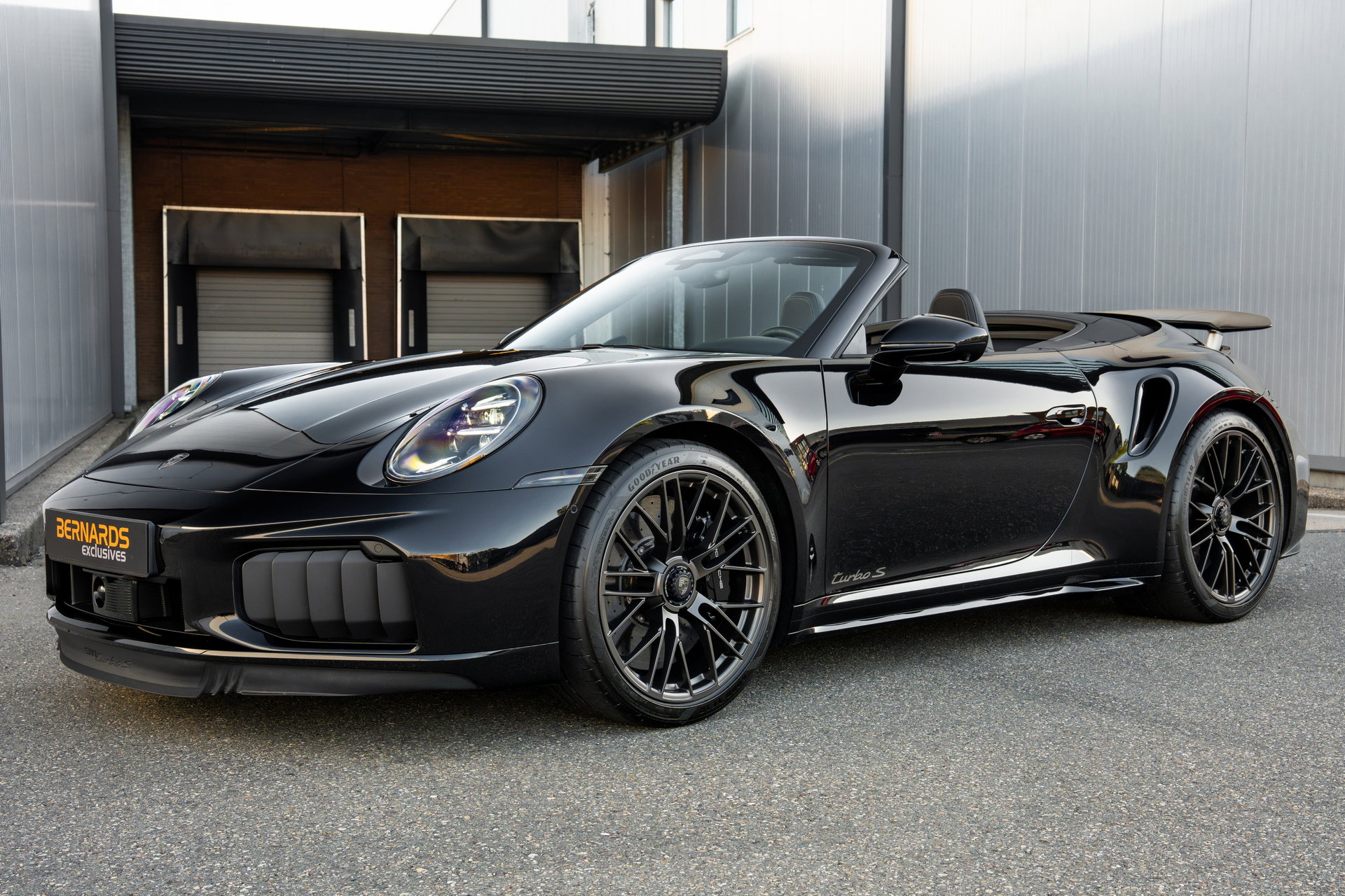 Porsche 911 (992.2) Turbo S Cabriolet