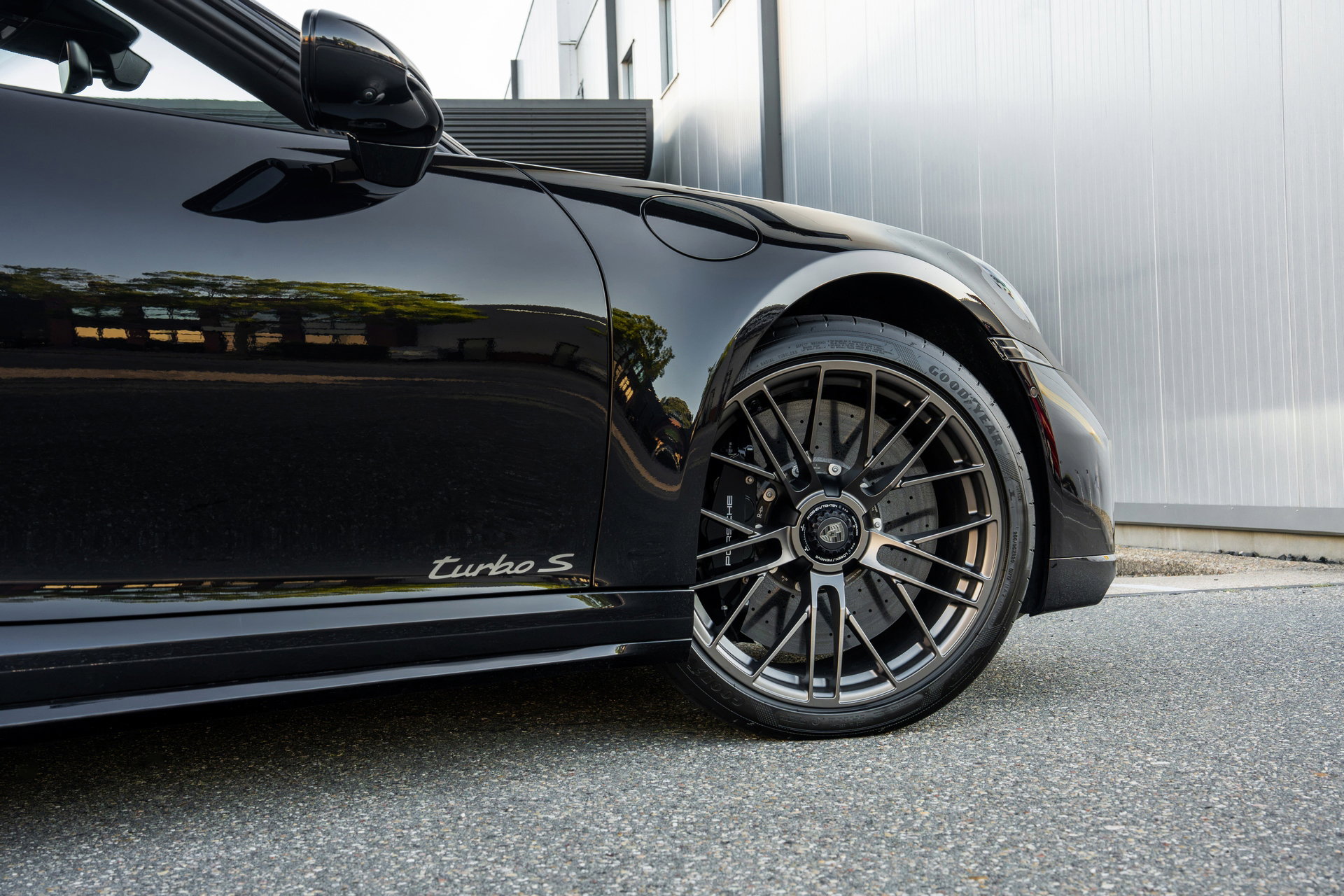 Porsche 911 (992.2) Turbo S Cabriolet
