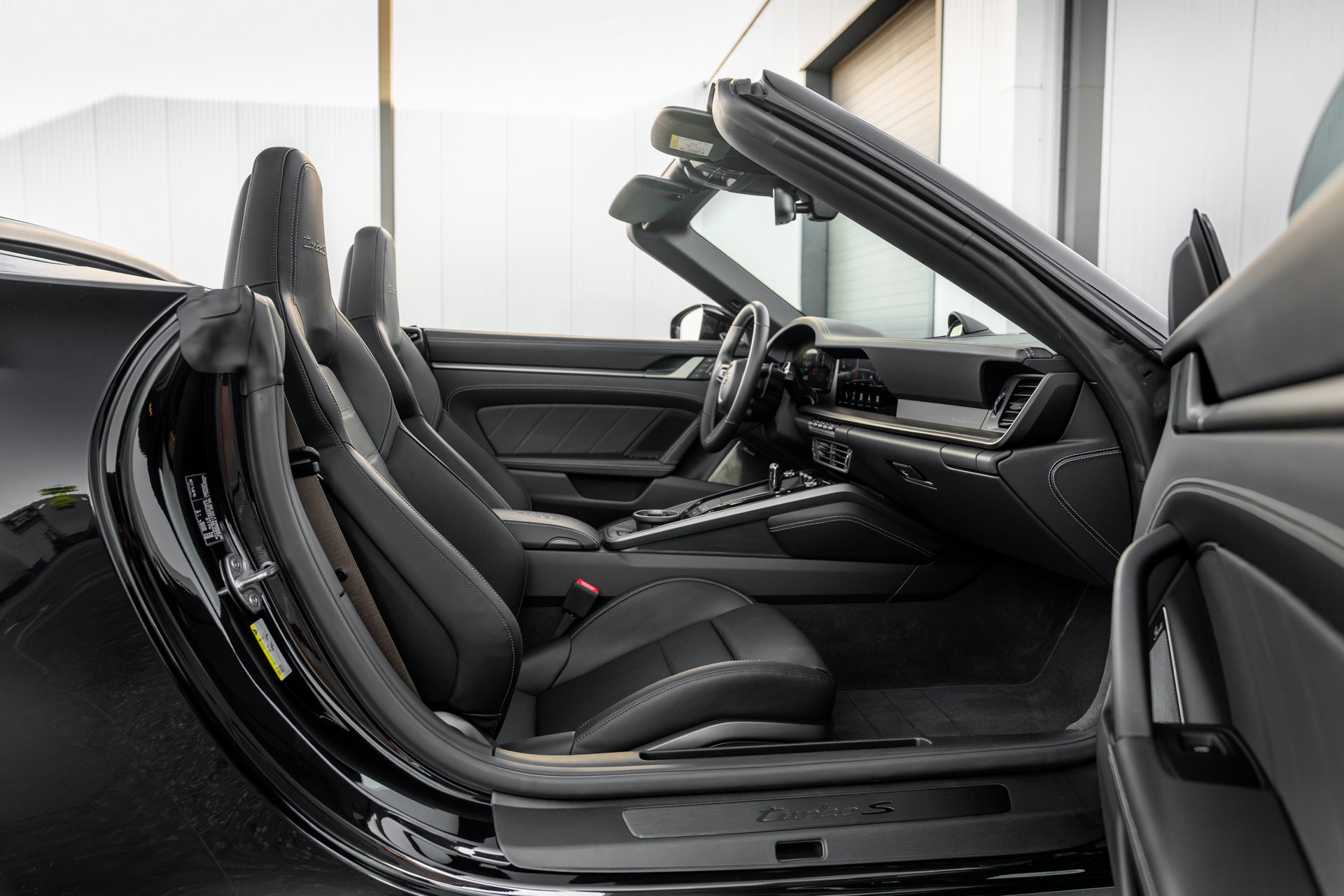 Porsche 911 (992.2) Turbo S Cabriolet