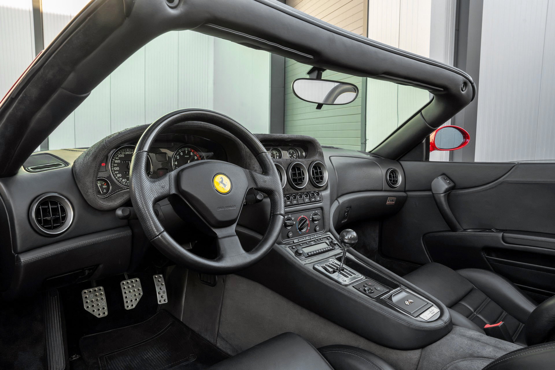 Ferrari 550 Barchetta Pininfarina