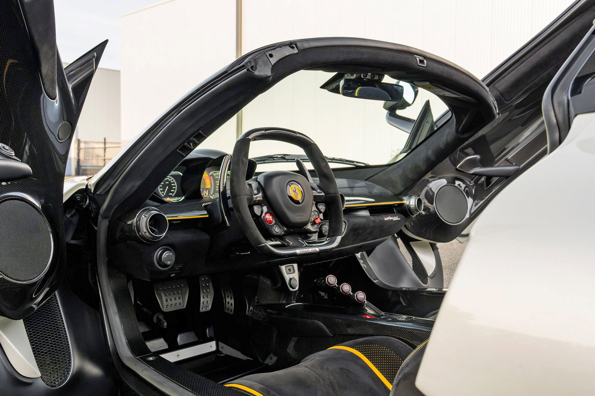 Ferrari LaFerrari Aperta