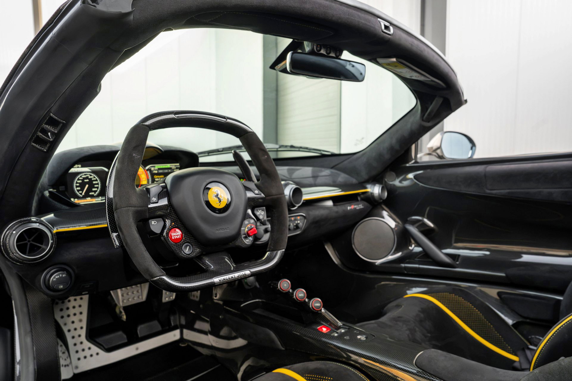 Ferrari LaFerrari Aperta