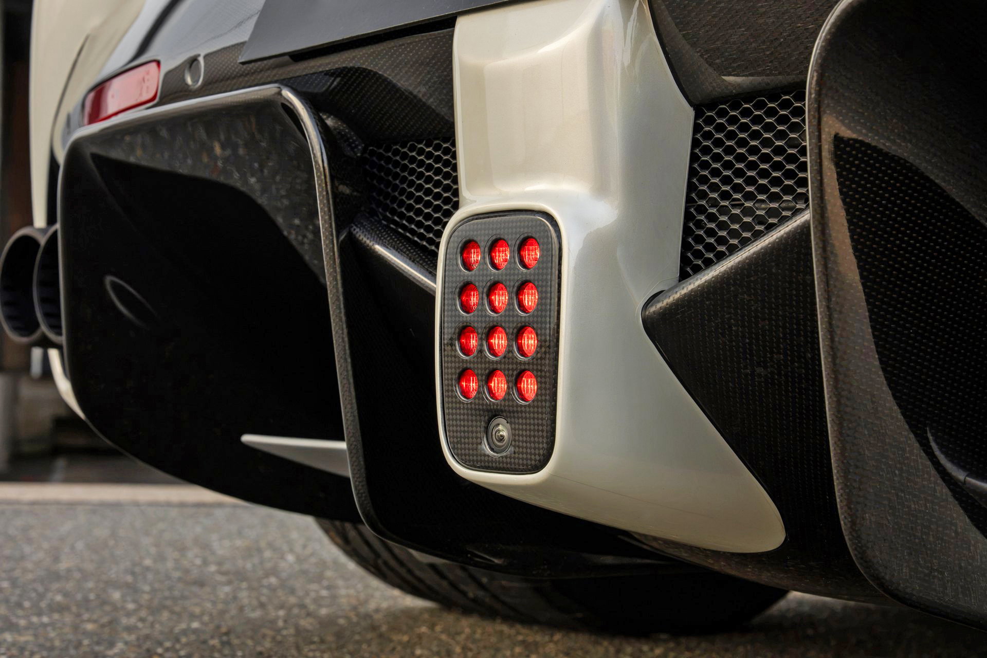 Ferrari LaFerrari Aperta