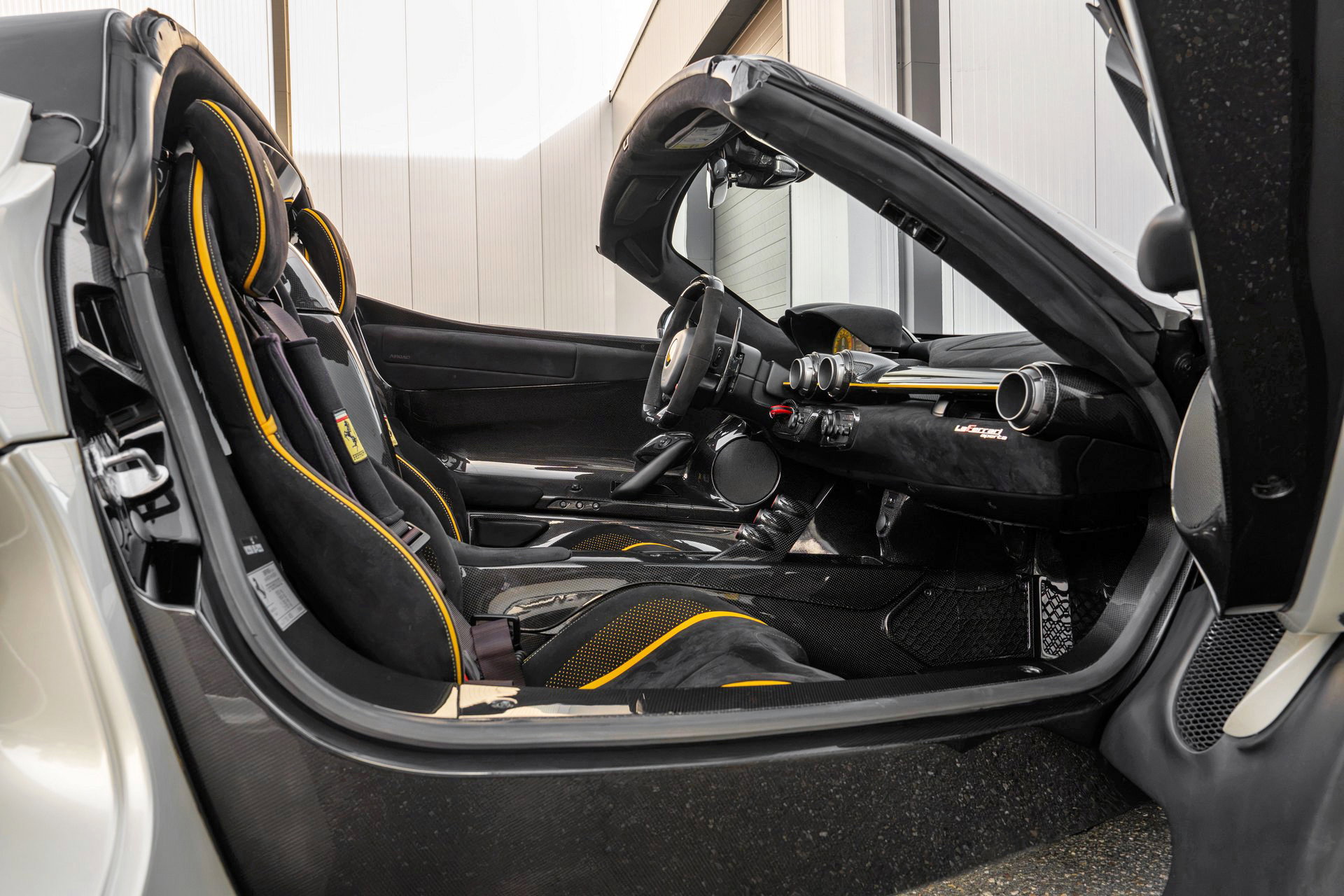 Ferrari LaFerrari Aperta