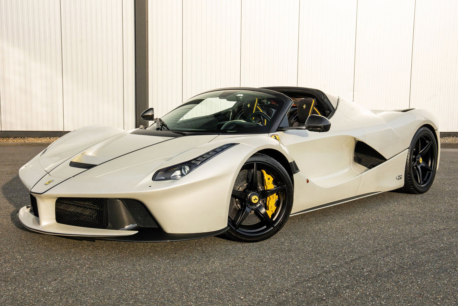 Ferrari LaFerrari Aperta