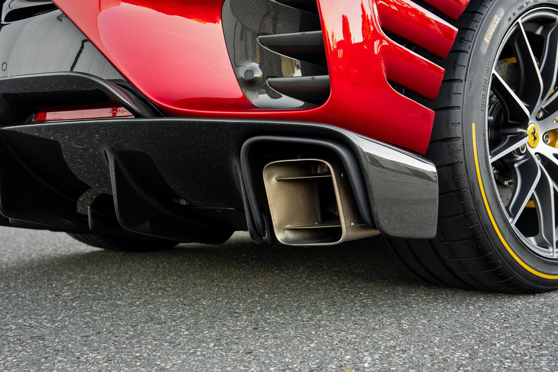 Ferrari 812 Competizione