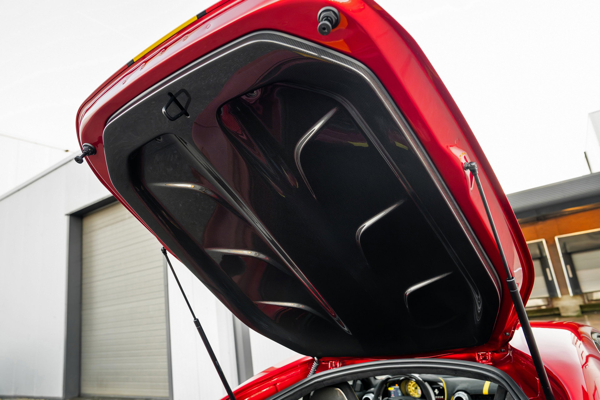 Ferrari 812 Competizione