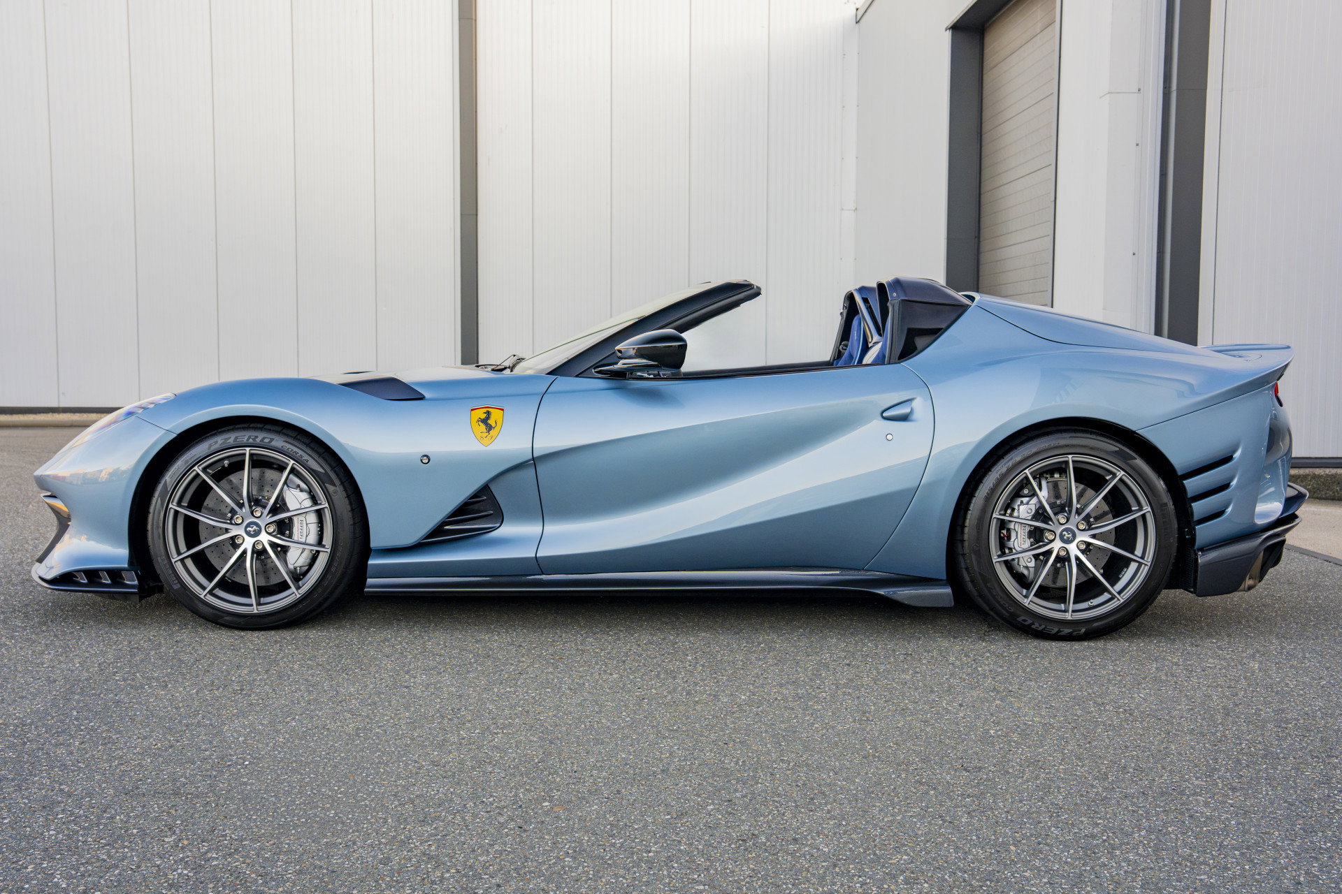 Ferrari 812 Competizione Aperta