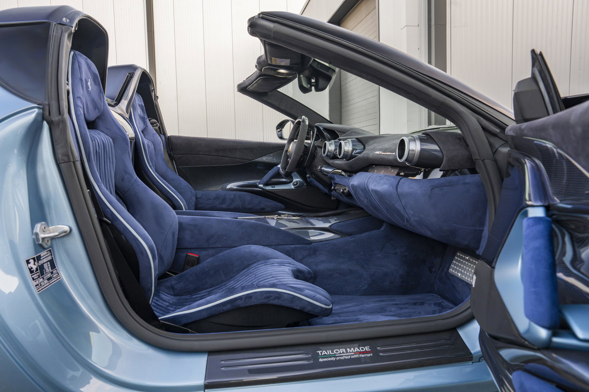 Ferrari 812 Competizione Aperta