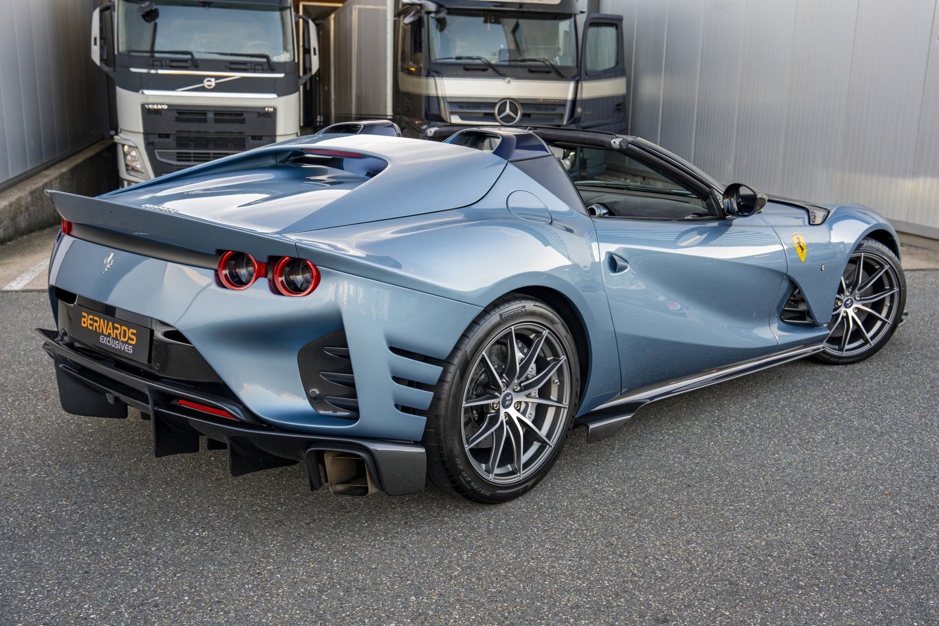 Ferrari 812 Competizione Aperta