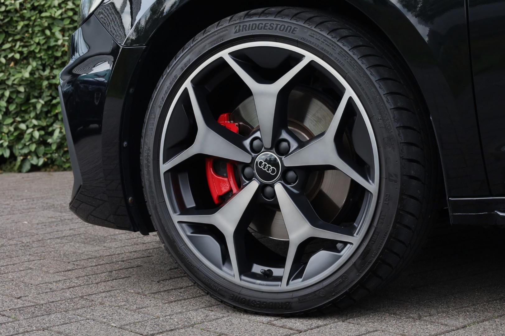 55912485