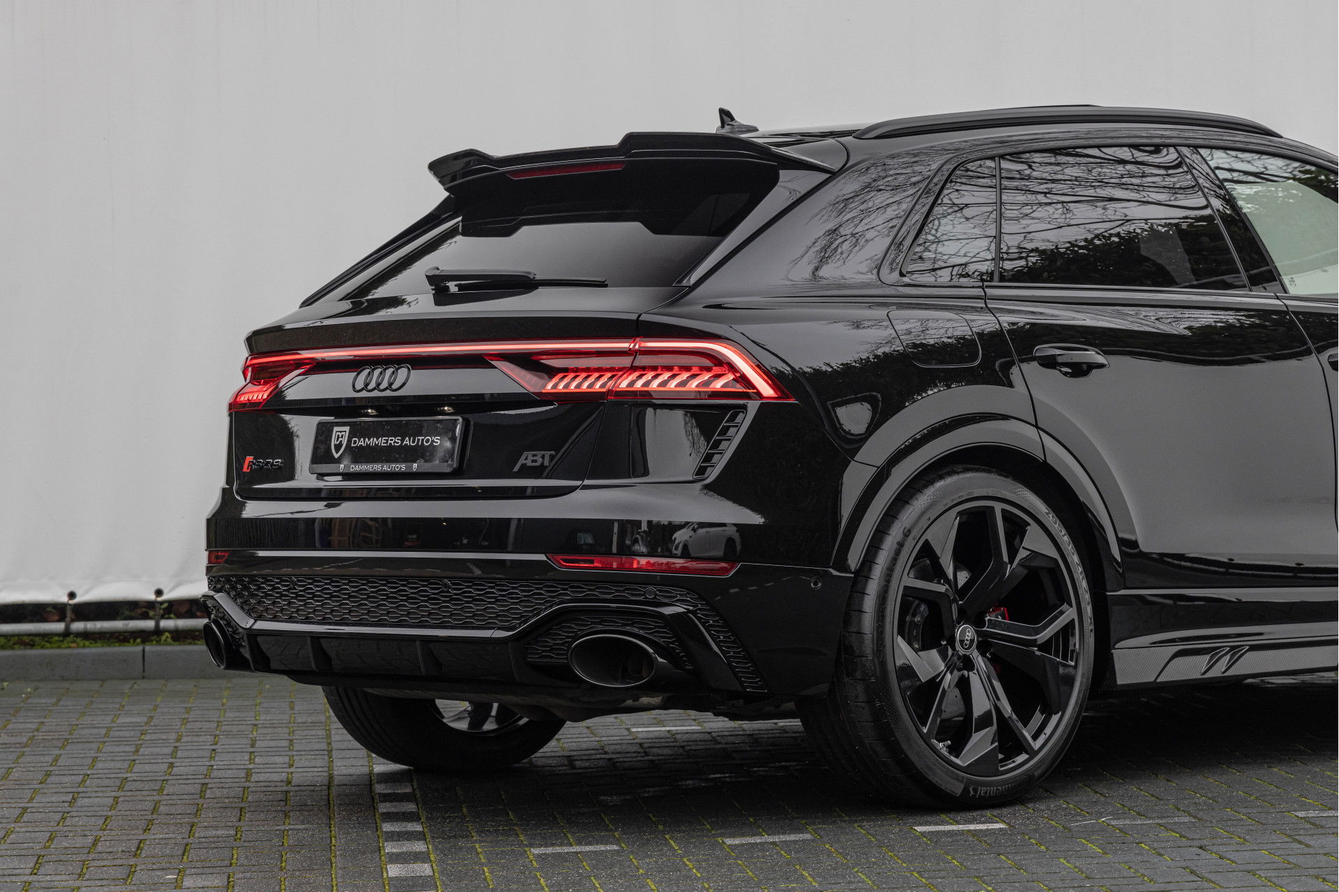 Audi RSQ8