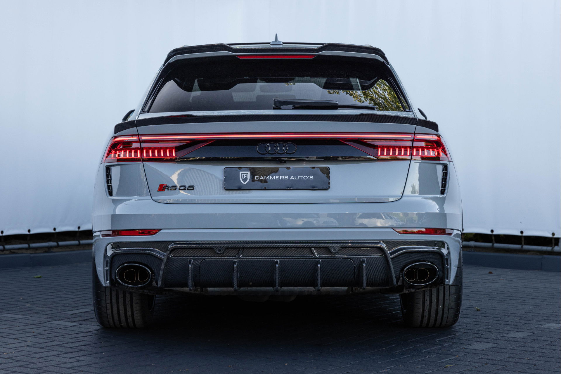 Audi RSQ8